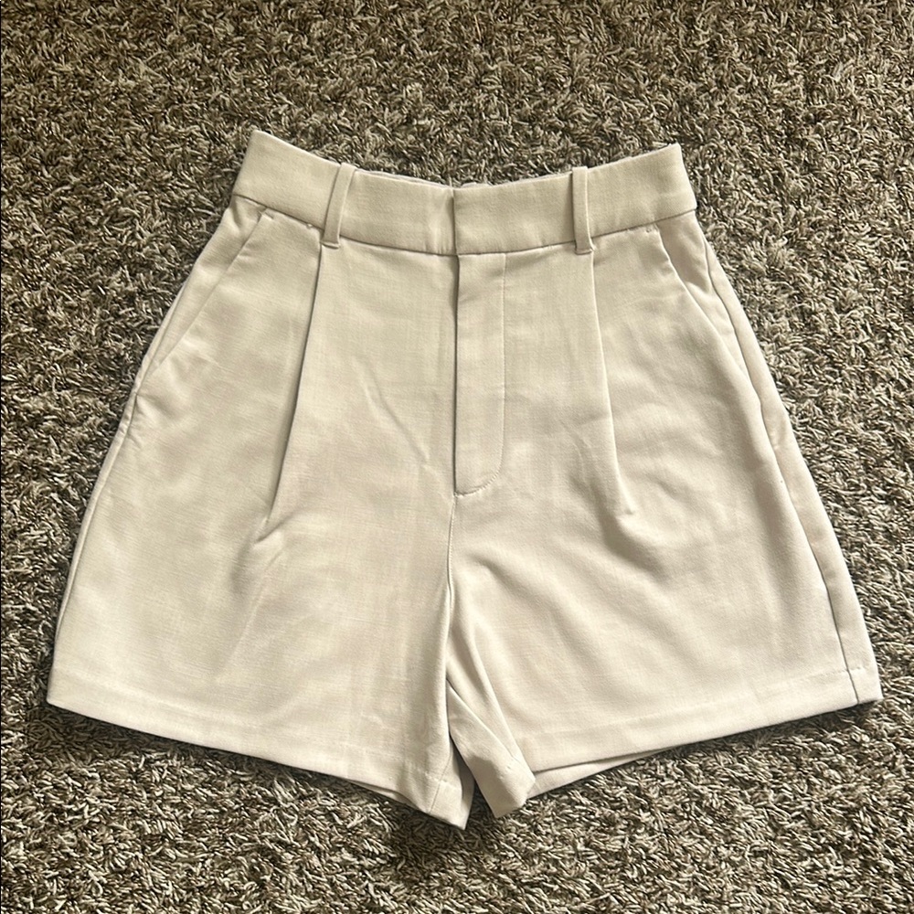 Abercrombie & Fitch Cream High Waist Shorts